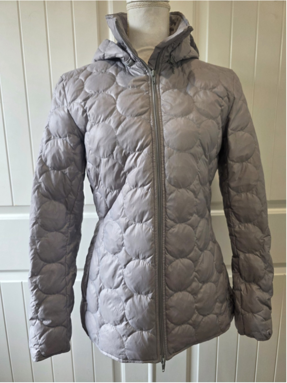 AKRIS Punto Gray Circle Quilt Hooded Puffer Jacket Women's US 8 EU 40 Coat